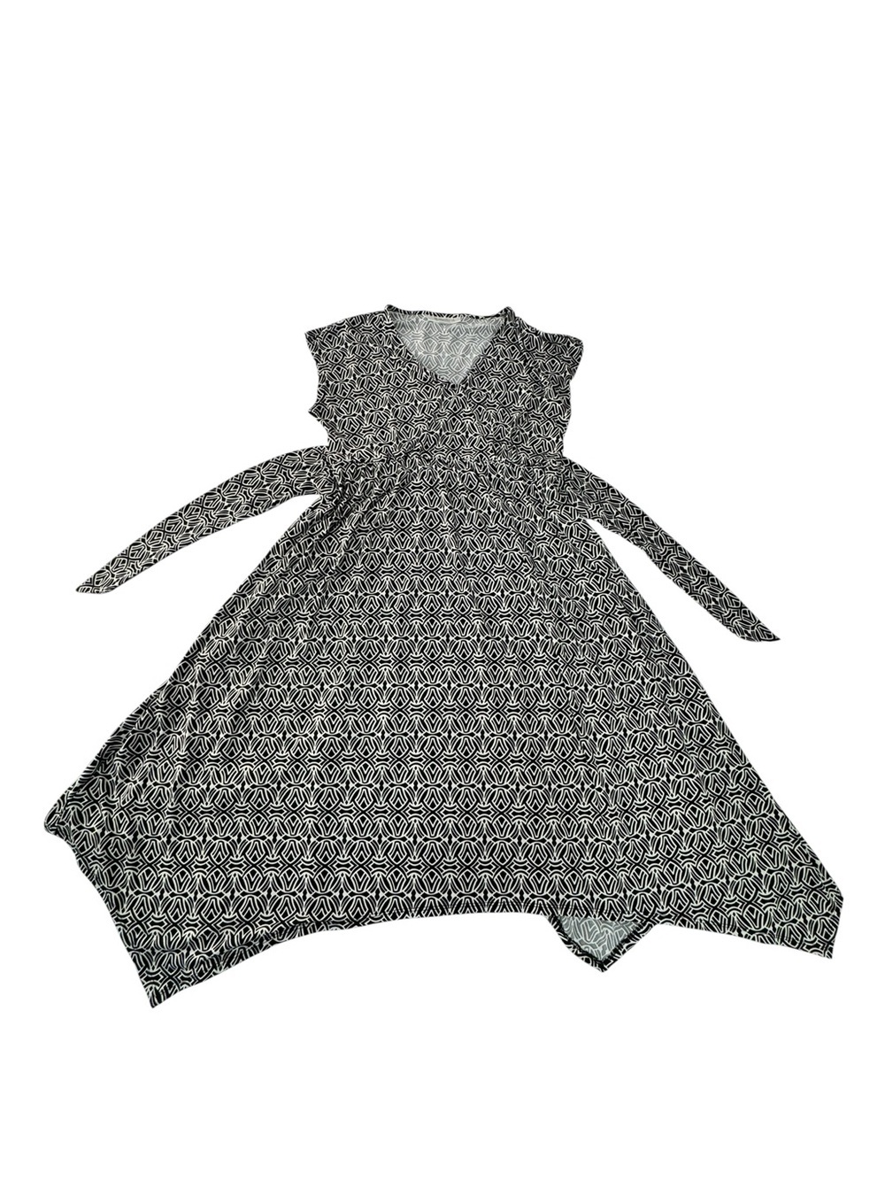 Motherhood Maternity Black and White Asymmetrical Maternity Dress